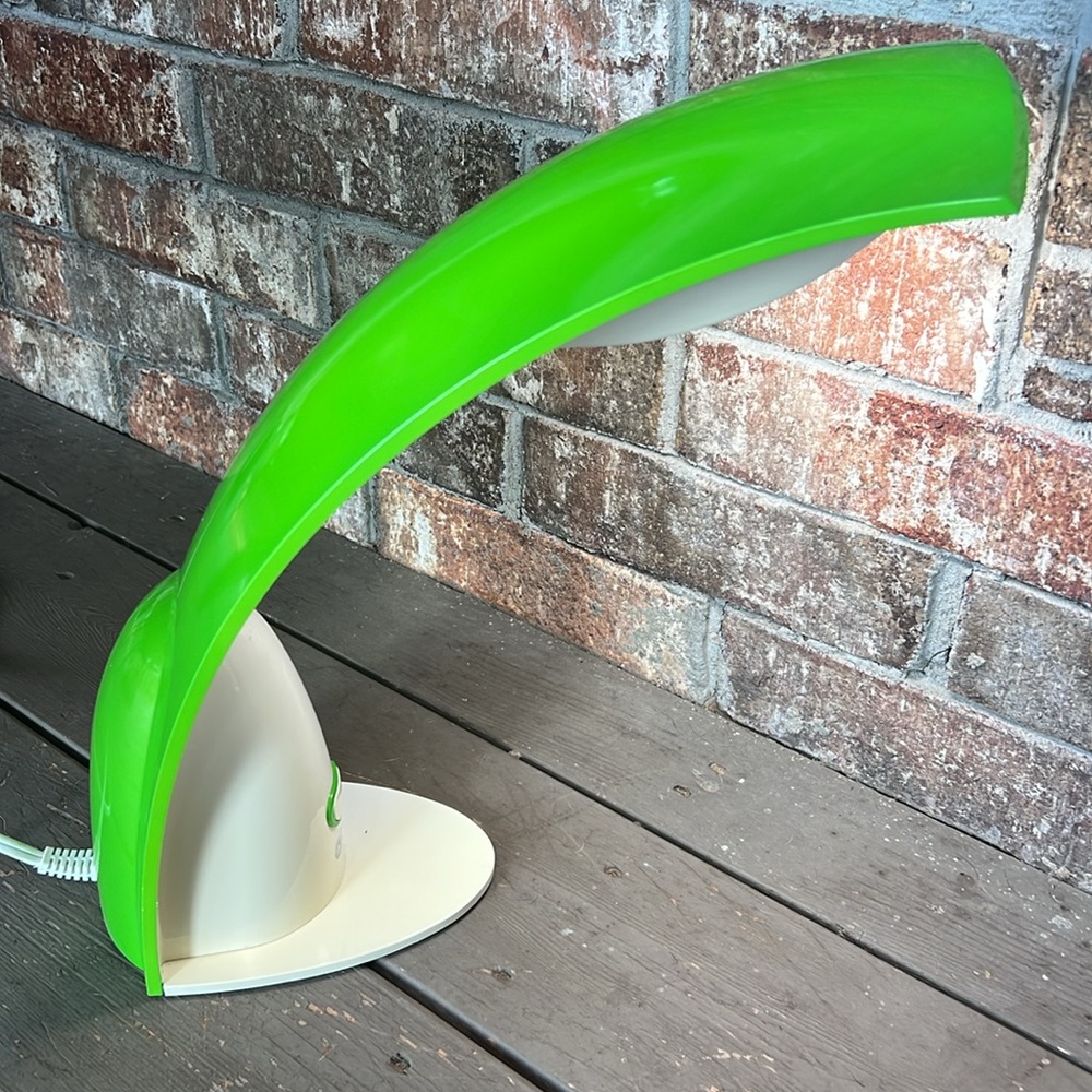 Ottlite neon green 120 V desk lamp